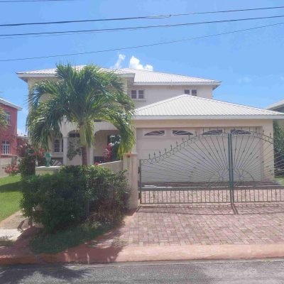JRE LLyods Court Rental Front View scaled