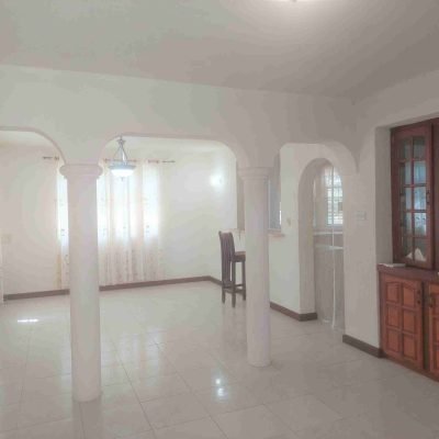 JRE LLyods Court Rental Living Room2 scaled